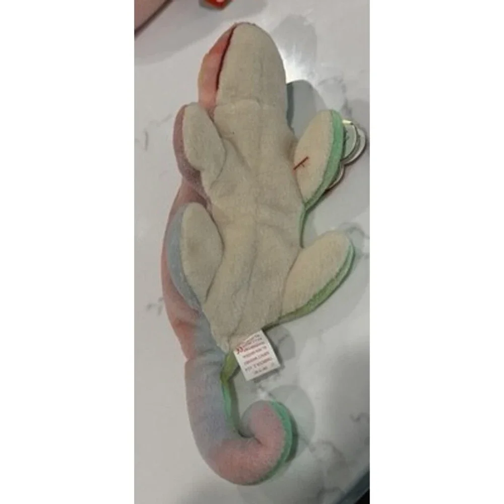Ty Beanie Baby 9 inch Rainbow Iggy The Iguana Chameleon Toy